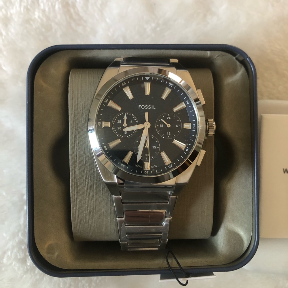 NIB Fossil chronograph watch stainless steel band